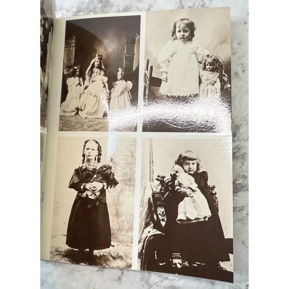 Postcard Book of Victorian Children feat Dolls by Shirley Buchholz 35 Cards 1985
